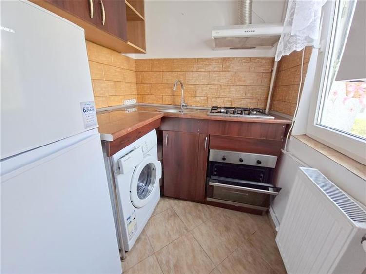 Apartament cu 2 camere nedecomandat, mobilat în Milcov