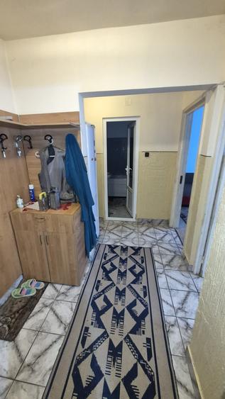 Apartament cu 2 camere, mobilat în Km 4-5