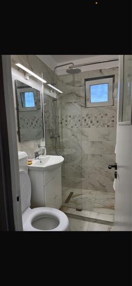 Apartament cu 3 camere semidecomandat în Astra