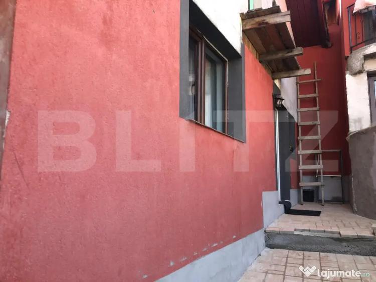 Casă cu 7 camere cu Teren 200 Mp în Săcele