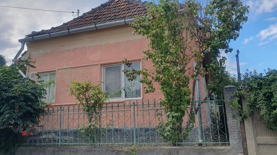 Casă individuală cu 3 camere cu Canalizare în Lopadea Veche