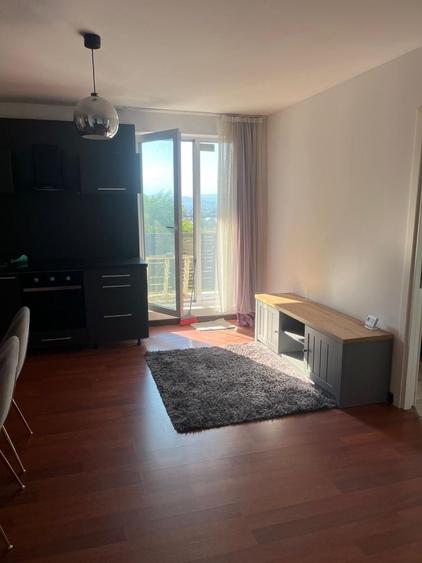 Apartament cu 3 camere în Florești