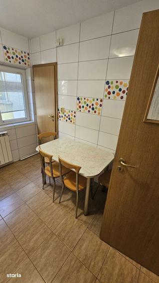Apartament cu 3 camere decomandat, mobilat în Obor