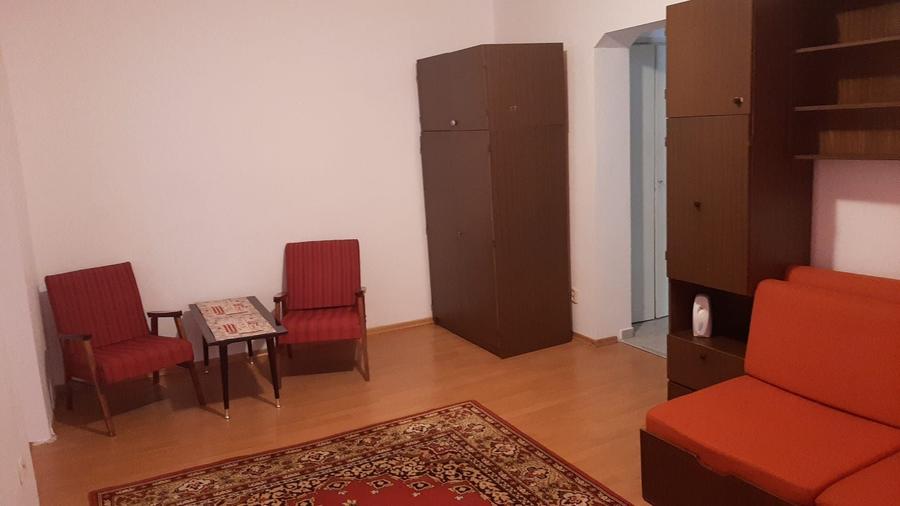 Apartament cu 2 camere semidecomandat în Tătărași