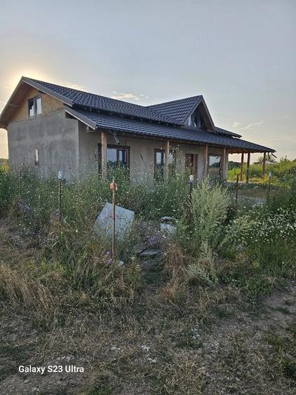 Teren de 655 mp, în Vânători