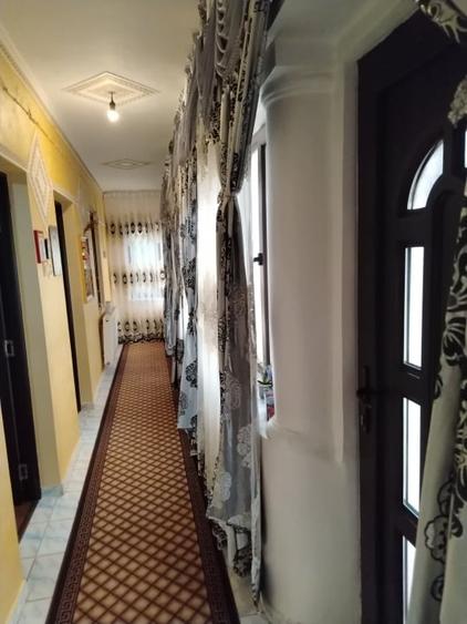 Casă individuală cu 5 camere cu Canalizare în Romanești
