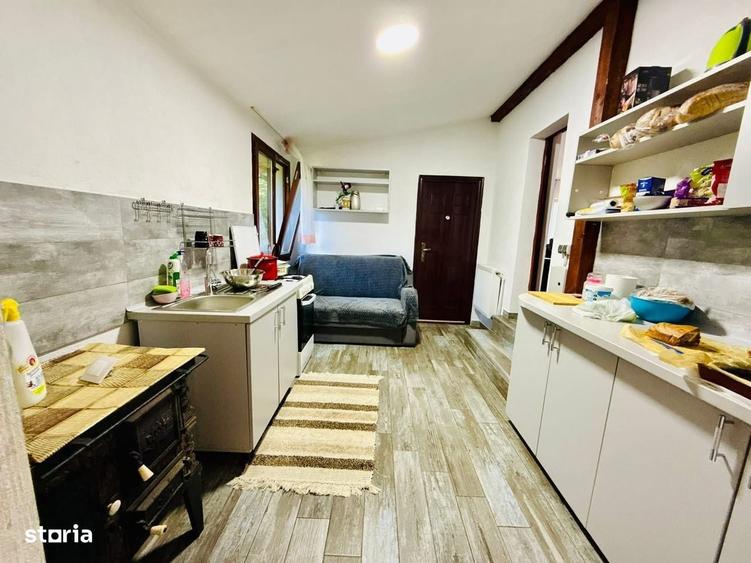 Casă cu 4 camere în Valea Putnei