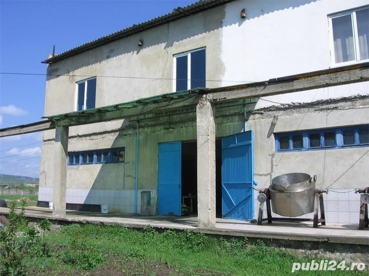 Spațiu comercial, de 150 mp, în Halânga