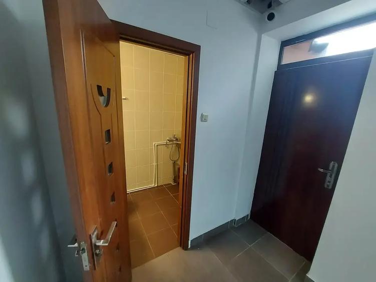 Spațiu comercial, de 25 mp, în Muncii