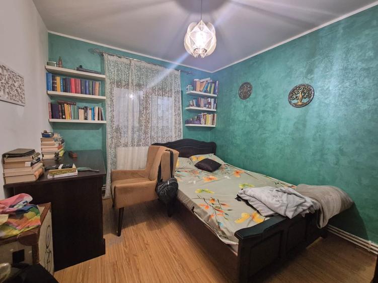 Apartament cu 3 camere decomandat în Obcini