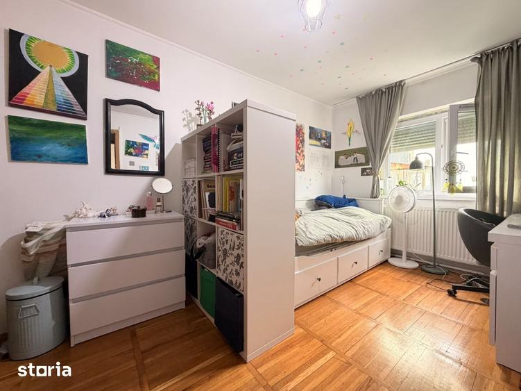 Apartament cu 3 camere semidecomandat în Bucovina
