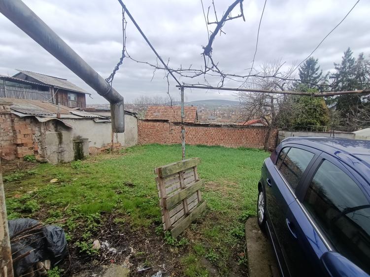 Duplex cu 3 camere cu Canalizare în Gruia