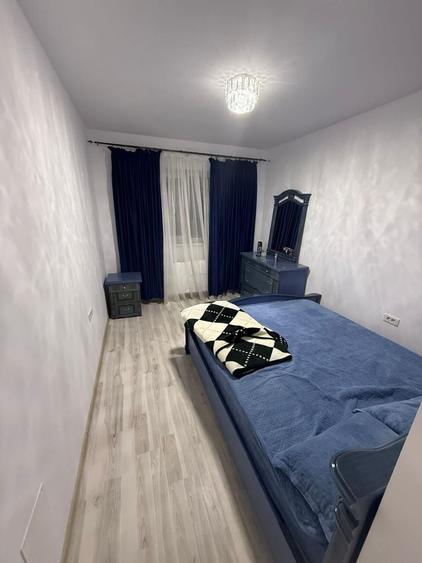 Casă cu 3 camere decomandat în Berceni