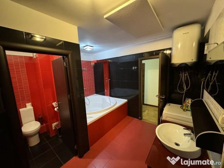 Apartament cu 3 camere semidecomandat, mobilat în Nord