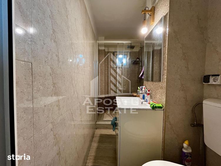 Apartament cu 2 camere semidecomandat, mobilat în Tipografilor