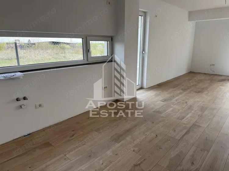 Casă cu Teren 240 Mp în Giarmata
