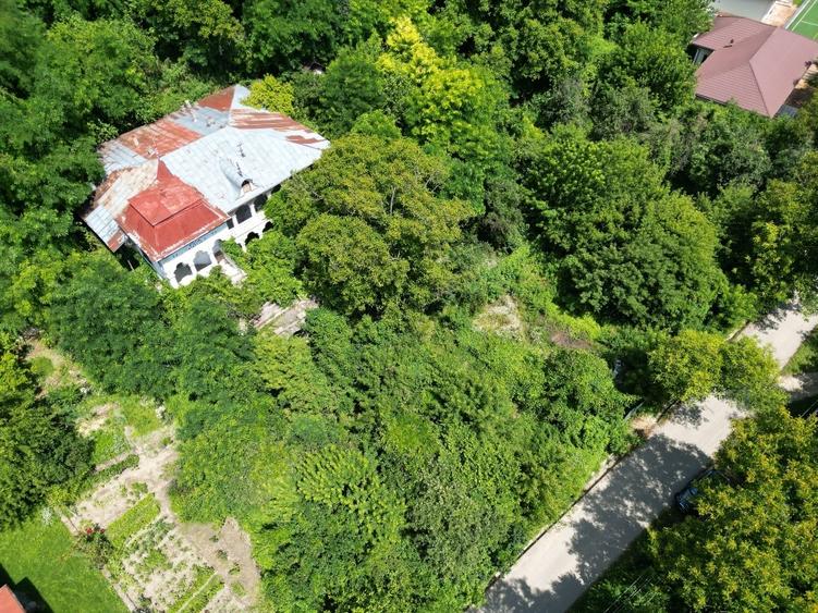 Casă individuală cu 5 camere cu Canalizare în Chiojdeanca