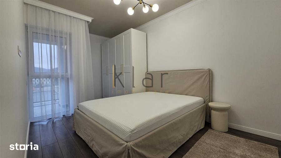 Apartament cu 3 camere semidecomandat în Florești