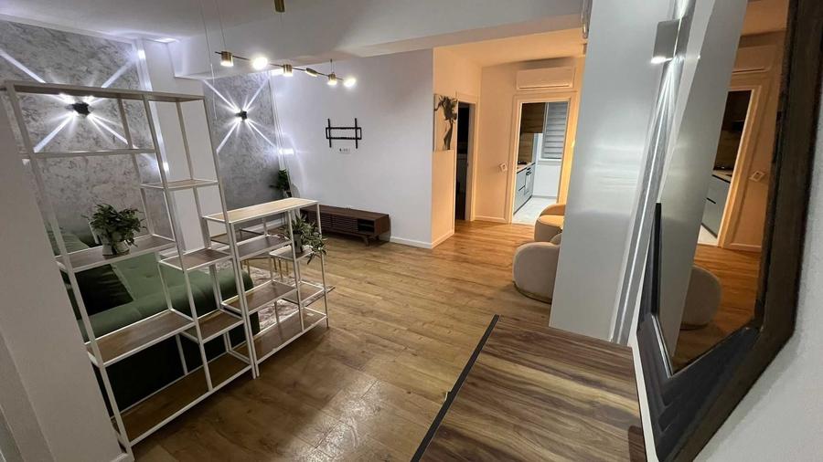 Apartament cu 2 camere semidecomandat în Bogdan Vodă