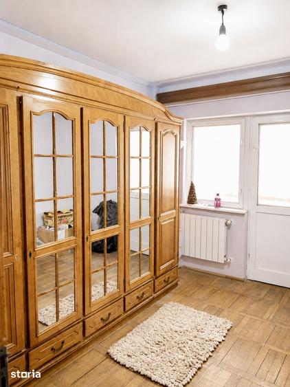 Apartament cu 3 camere decomandat în Central