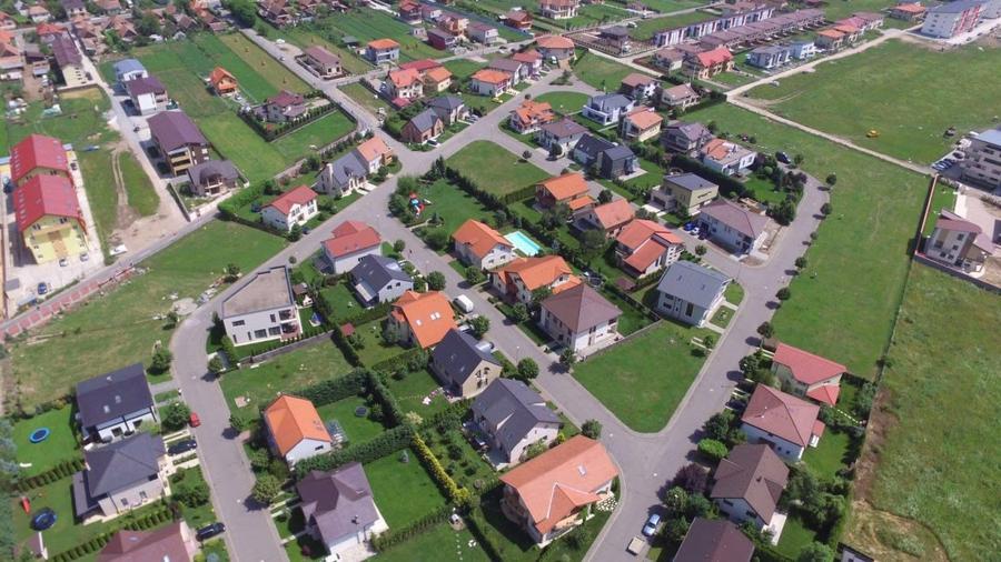 Teren Construcții intravilan de 972 mp, în Florești