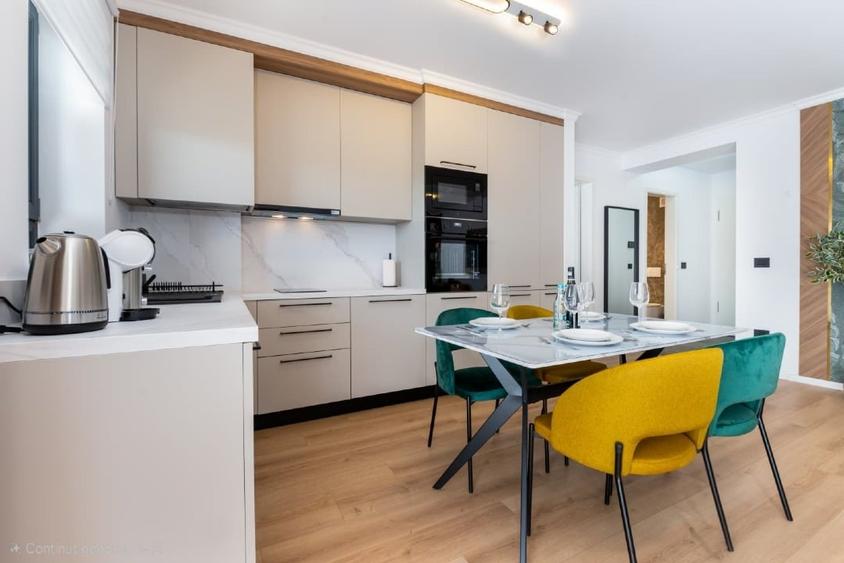 Apartament cu 2 camere semidecomandat în Tractorul