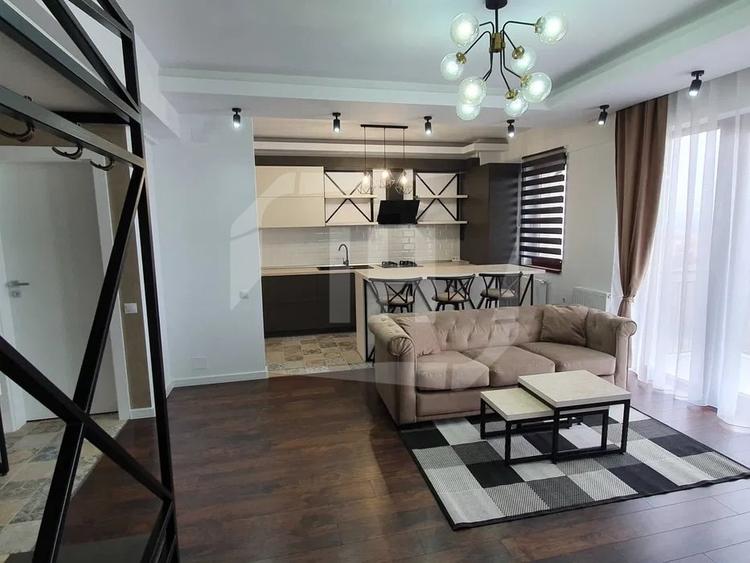 Apartament cu 2 camere semidecomandat, mobilat în Zorilor