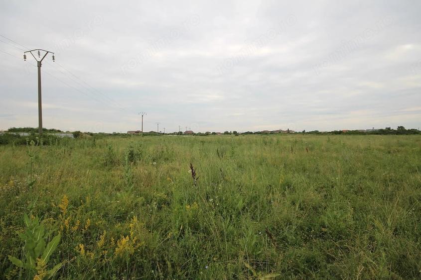 Teren de 9400 mp, în Mehala