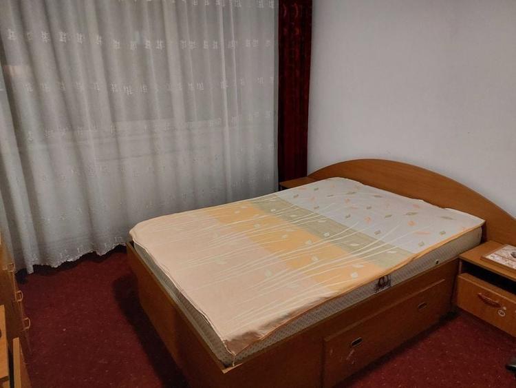 Apartament cu 3 camere decomandat, mobilat în Vărsătura