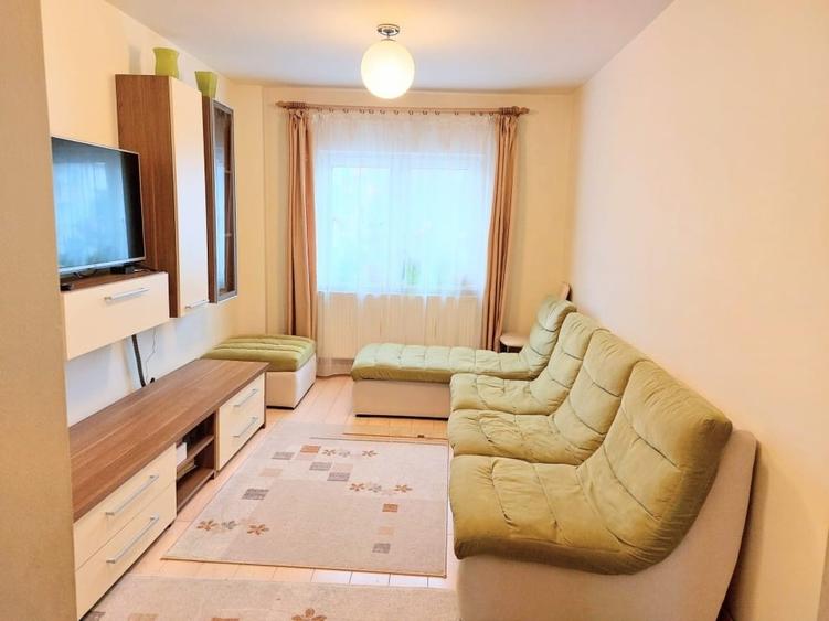 Apartament cu 4 camere decomandat, mobilat în Plopilor