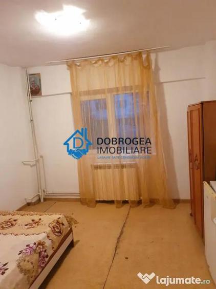 Apartament cu 2 camere decomandat în Păcii
