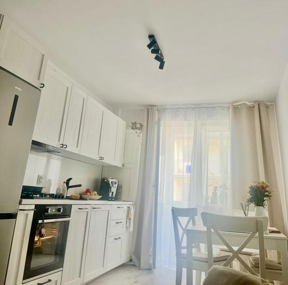 Apartament cu 2 camere decomandat în Florești