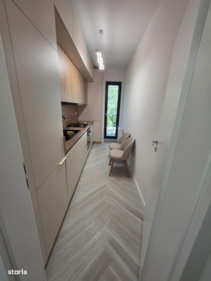 Apartament cu 3 camere decomandat în Exterior Vest