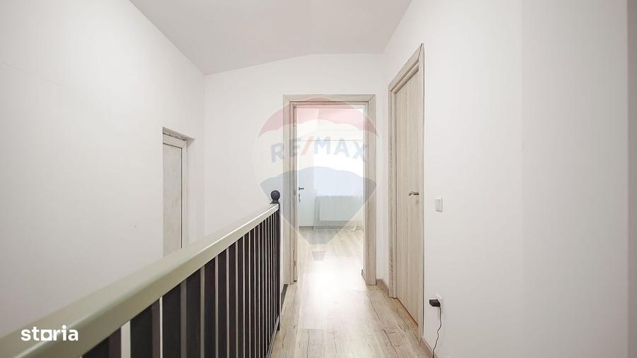 Casă cu 4 camere cu Teren 293 Mp în Central