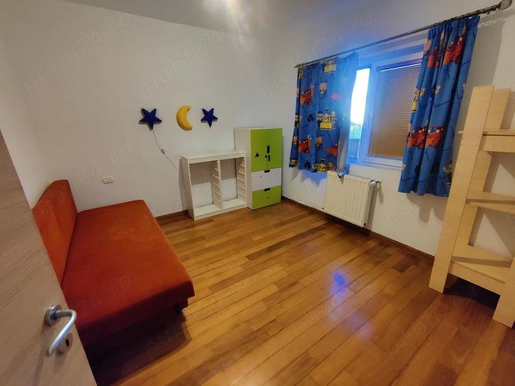 Apartament cu 3 camere decomandat în Aradului