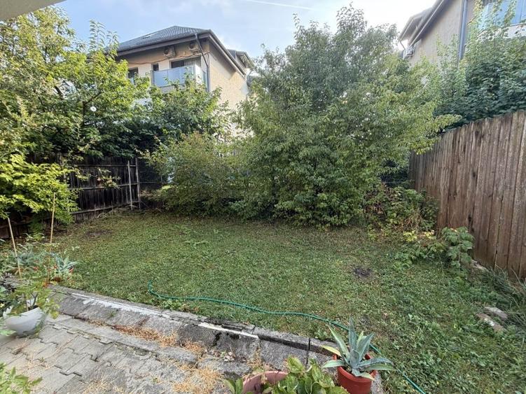 Casă cu 5 camere cu Teren 250 Mp în Central