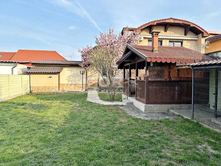 Casă cu 6 camere cu Teren 428 Mp în Iosia
