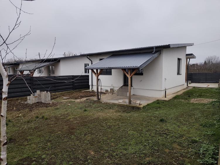 Casă individuală cu 3 camere cu Teren 320 Mp în Crevedia