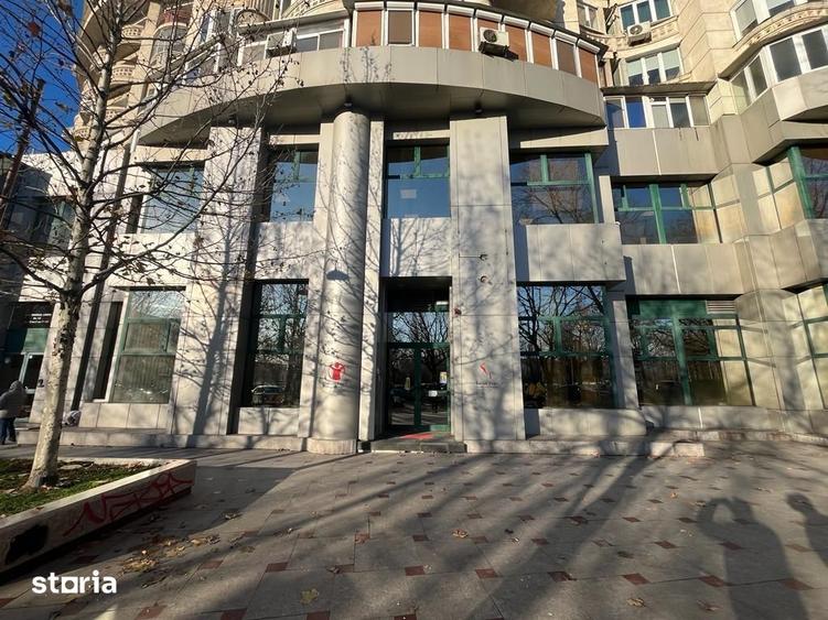 Spațiu comercial, de 485 mp, în Centrul Civic