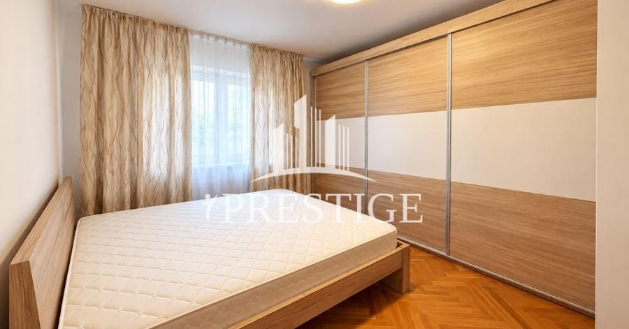Apartament cu 3 camere, mobilat în Central