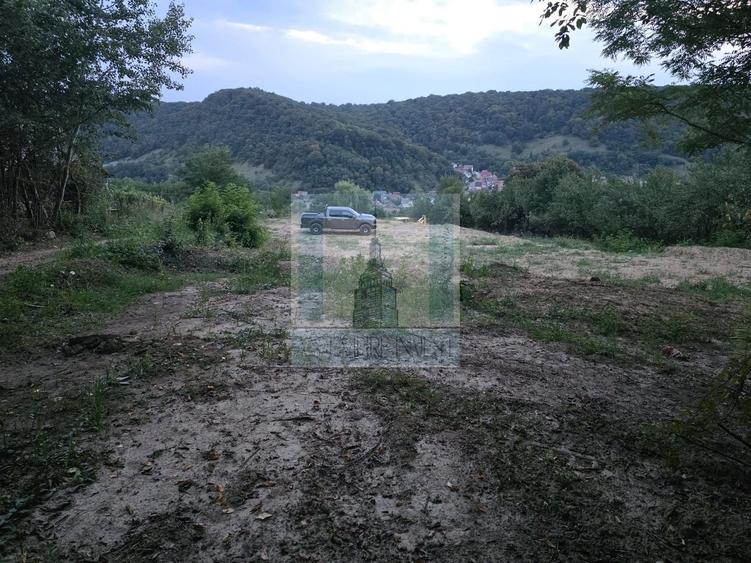Teren Construcții intravilan de 1550 mp, în Central