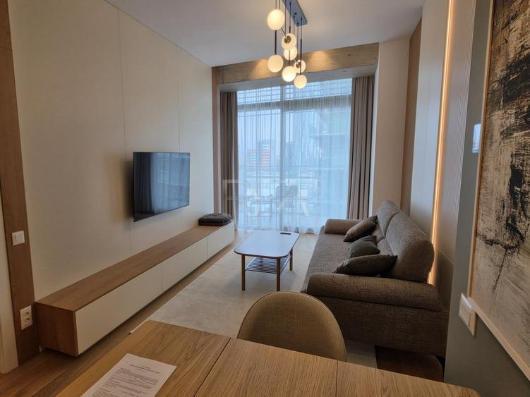 Apartament cu 2 camere semidecomandat, mobilat în Floreasca