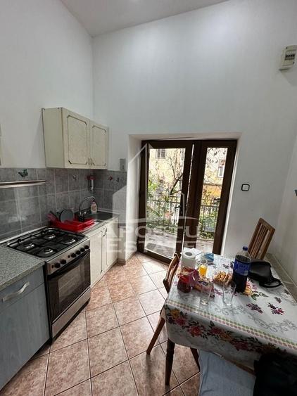 Apartament cu 2 camere nedecomandat, mobilat în Iosefin