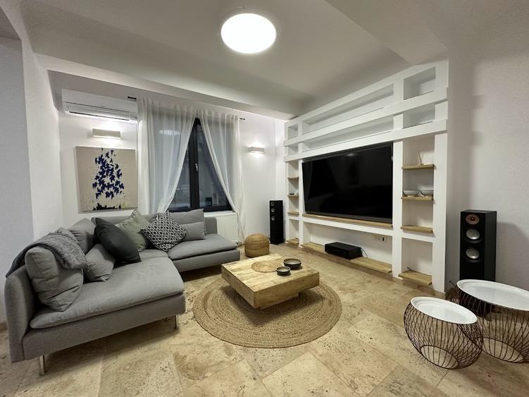 Apartament cu 3 camere în Calea Victoriei