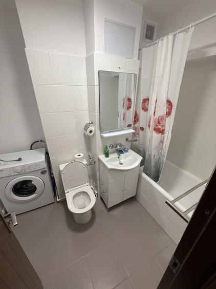 Apartament cu 2 camere decomandat în Rovine