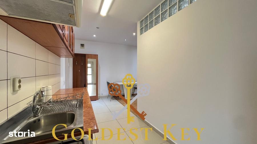 Apartament cu 3 camere decomandat în Florești