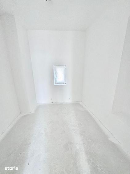 Casă cu 5 camere cu Teren 300 Mp în Central