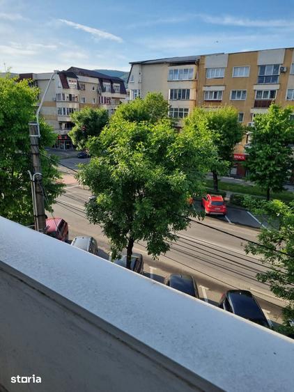 Apartament cu 3 camere în Traian