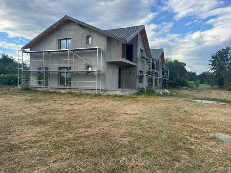 Casă cu 4 camere în Central