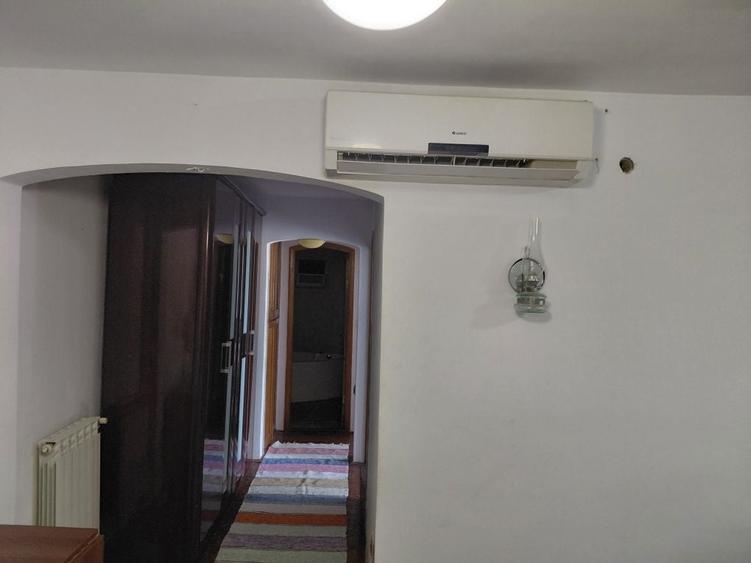 Apartament cu 3 camere decomandat în Exterior Vest